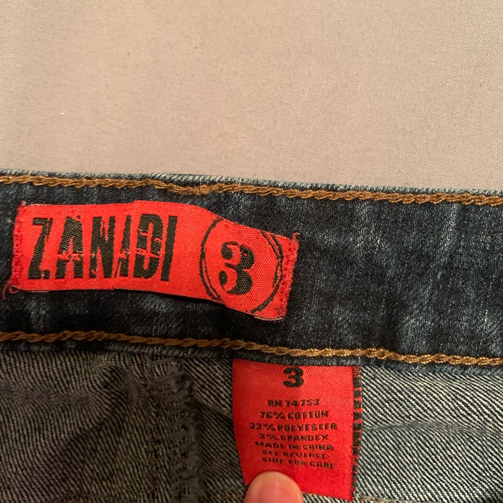 Jeans - Picture 2 of 10